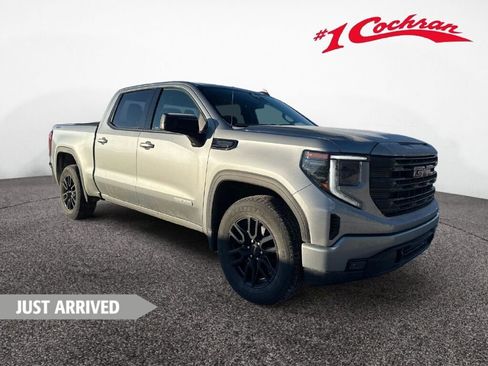 Used 2023 GMC Sierra 1500 Elevation image 1