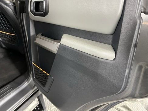 Used 2023 Ford Bronco Badlands image 32