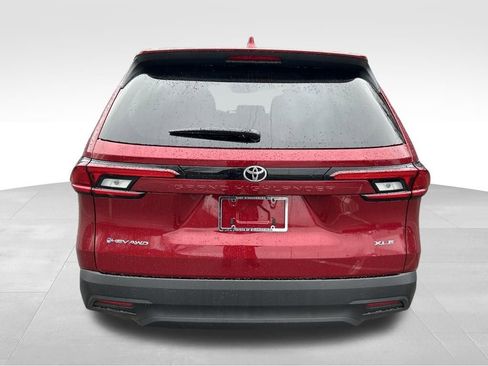 New 2026 Toyota Grand Highlander XLE image 4