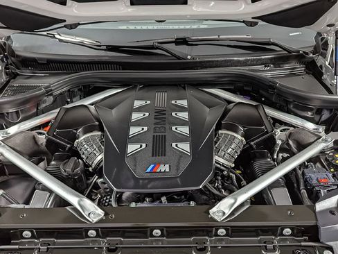 Certified 2025 BMW X7 M60i w/ Executive Package image 58