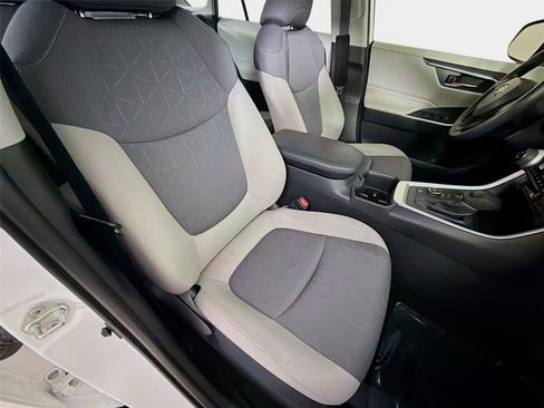 Used 2023 Toyota RAV4 XLE AWD/4WD image 27