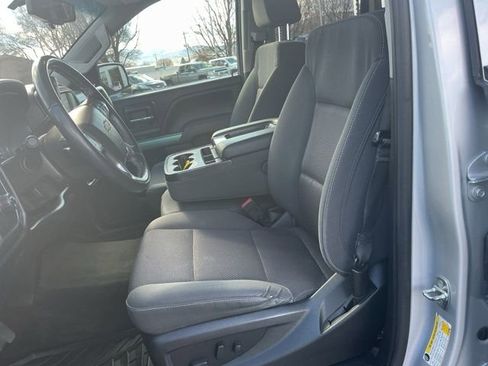 Used 2018 Chevrolet Silverado 1500 LT w/ Trailering Package image 11