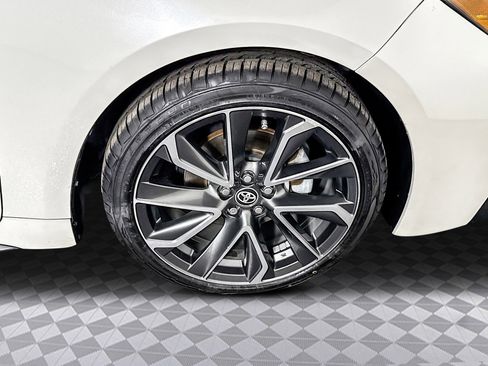 Used 2020 Toyota Corolla SE image 31
