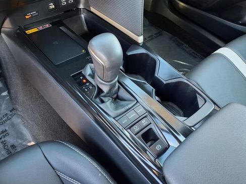 Used 2025 Toyota Camry SE FWD image 29