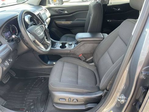 Used 2022 GMC Acadia SLE w/ Driver Convenience Package FWD image 15