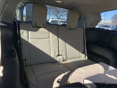 Used 2017 INFINITI QX60 Luxe w/ Deluxe Technology Package image 33