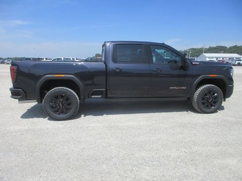 New 2026 GMC Sierra 2500 AT4 w/ AT4 Premium Plus Package AWD/4WD image 3