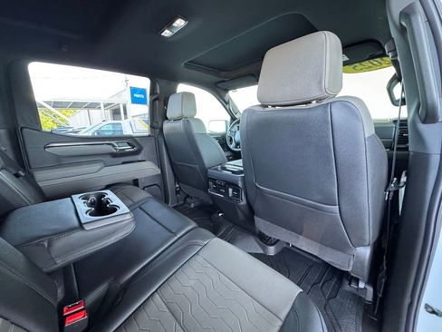 Used 2025 Chevrolet Silverado 1500 ZR2 w/ Technology Package AWD/4WD image 26