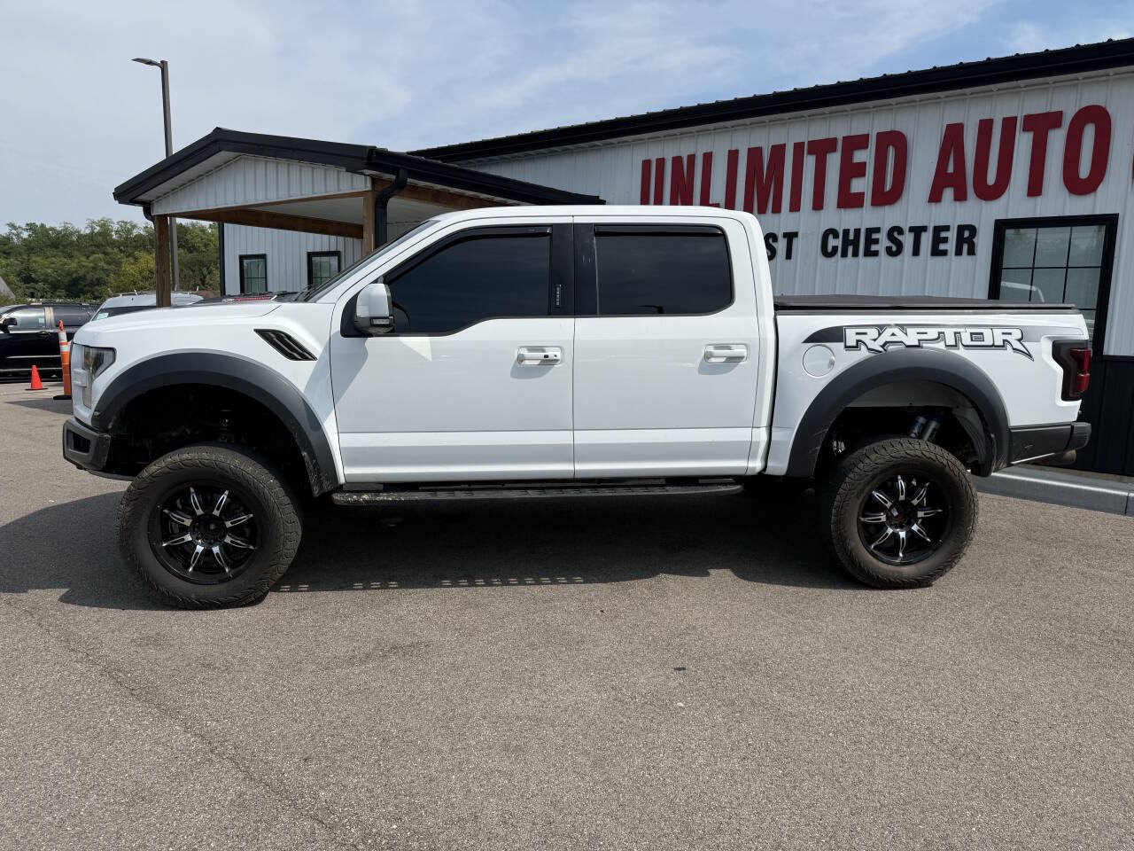Used 2018 Ford F150 Raptor w/ Equipment Group 802A Luxury AWD/4WD image 12