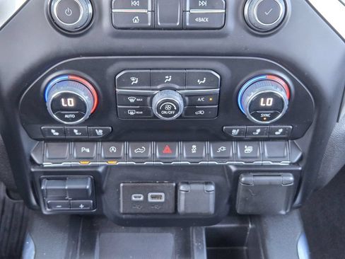 Used 2022 Chevrolet Silverado 1500 LTZ w/ LTZ Convenience Package II RWD image 18