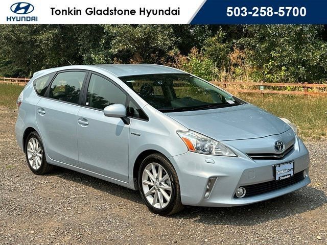 Used 2012 Toyota Prius V Five FWD image 1
