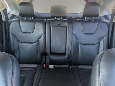 Used 2020 Ford Edge Titanium w/ Equipment Group 301A FWD image 18