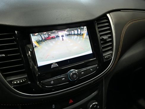 Used 2022 Chevrolet Trax LT w/ Sport Edition image 16