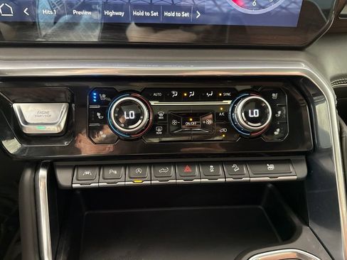 Used 2023 GMC Sierra 1500 Denali Ultimate AWD/4WD image 23