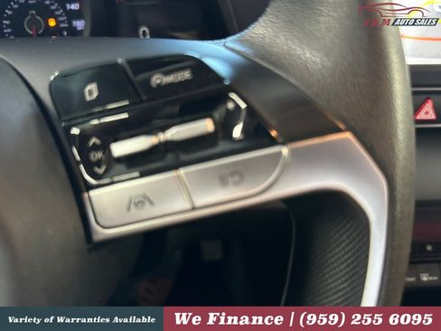 Used 2021 Hyundai Elantra SEL FWD image 26