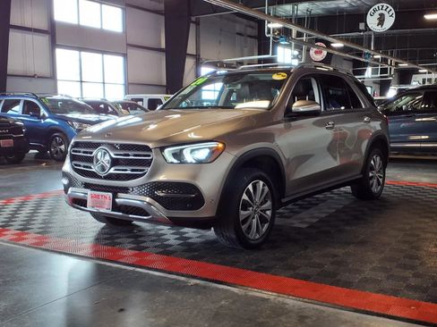 Used 2020 Mercedes-Benz GLE 450 4MATIC image 3