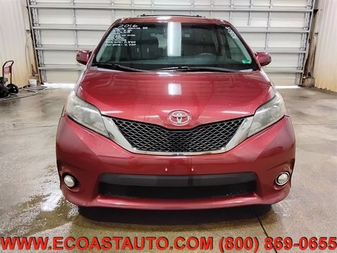 Used 2016 Toyota Sienna SE w/ SE Preferred Package FWD image 7
