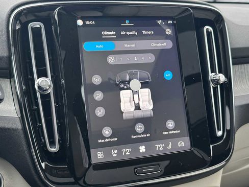 New 2026 Volvo XC40 B5 Ultra w/ Climate Package image 28