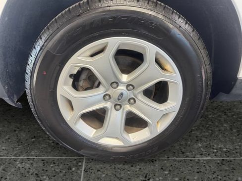 Used 2013 Ford Edge SEL AWD/4WD image 28