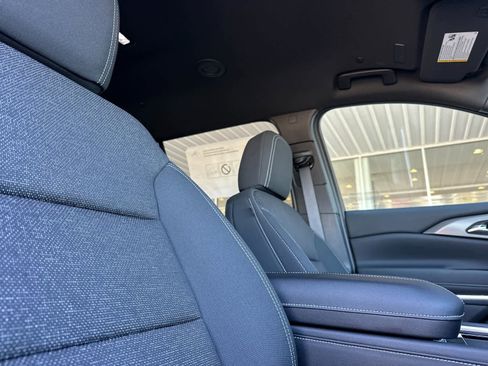 New 2026 Chevrolet Traverse LT w/ Enhanced Driving Package image 17