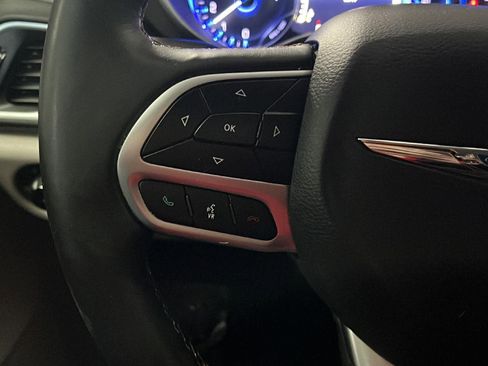 Used 2018 Chrysler Pacifica Touring-L Plus w/ Advanced Safetytec Group image 13