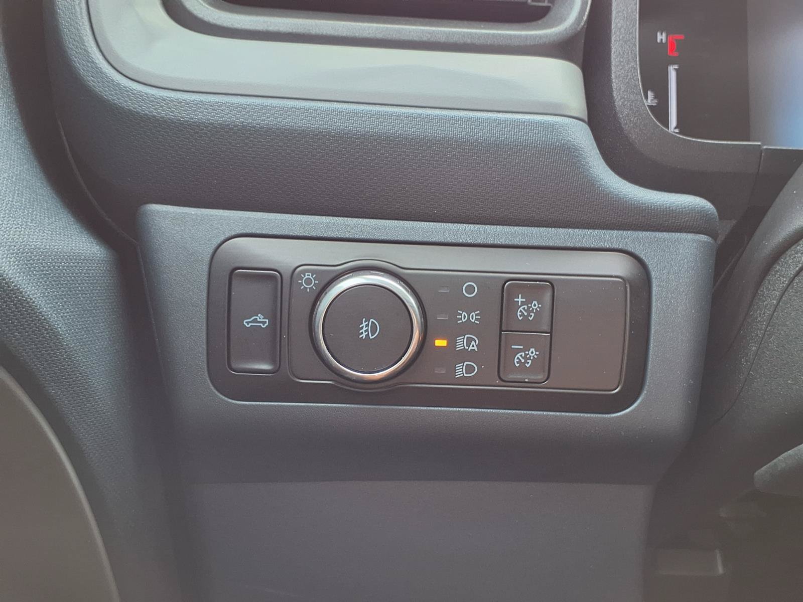 Used 2025 Ford Maverick Lobo AWD/4WD image 14