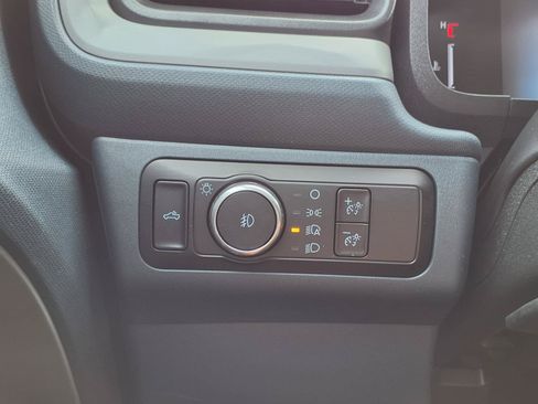 Used 2025 Ford Maverick Lobo AWD/4WD image 14