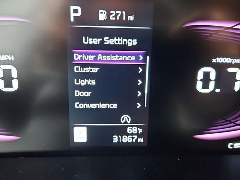Used 2025 Kia Soul LX w/ LX Technology Package FWD image 18