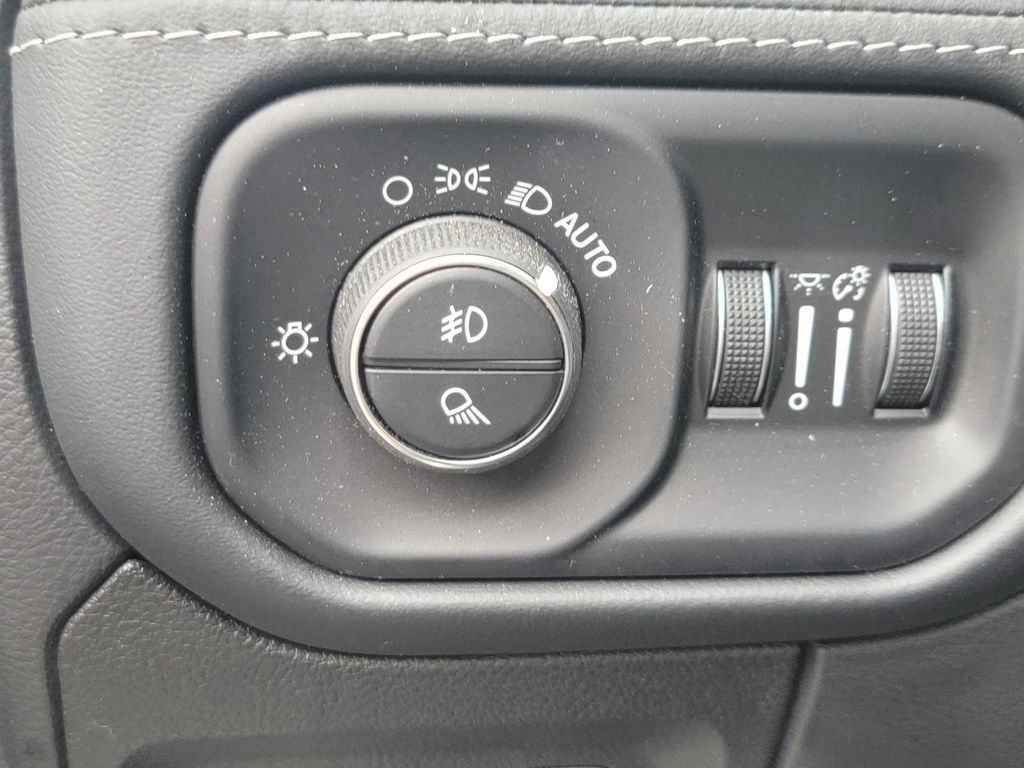 Used 2019 RAM 1500 Limited w/ Bed Utility Group AWD/4WD image 33