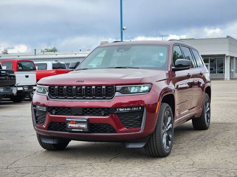New 2026 Jeep Grand Cherokee L Limited AWD/4WD image 4