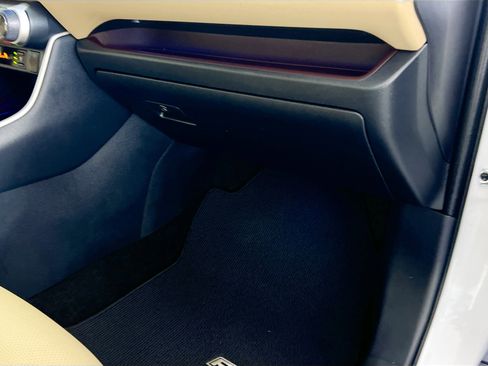 Used 2024 Toyota RAV4 Limited image 35