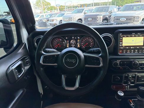 Used 2020 Jeep Gladiator Rubicon AWD/4WD image 25