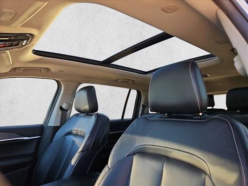 Used 2021 Jeep Grand Cherokee L Limited image 16