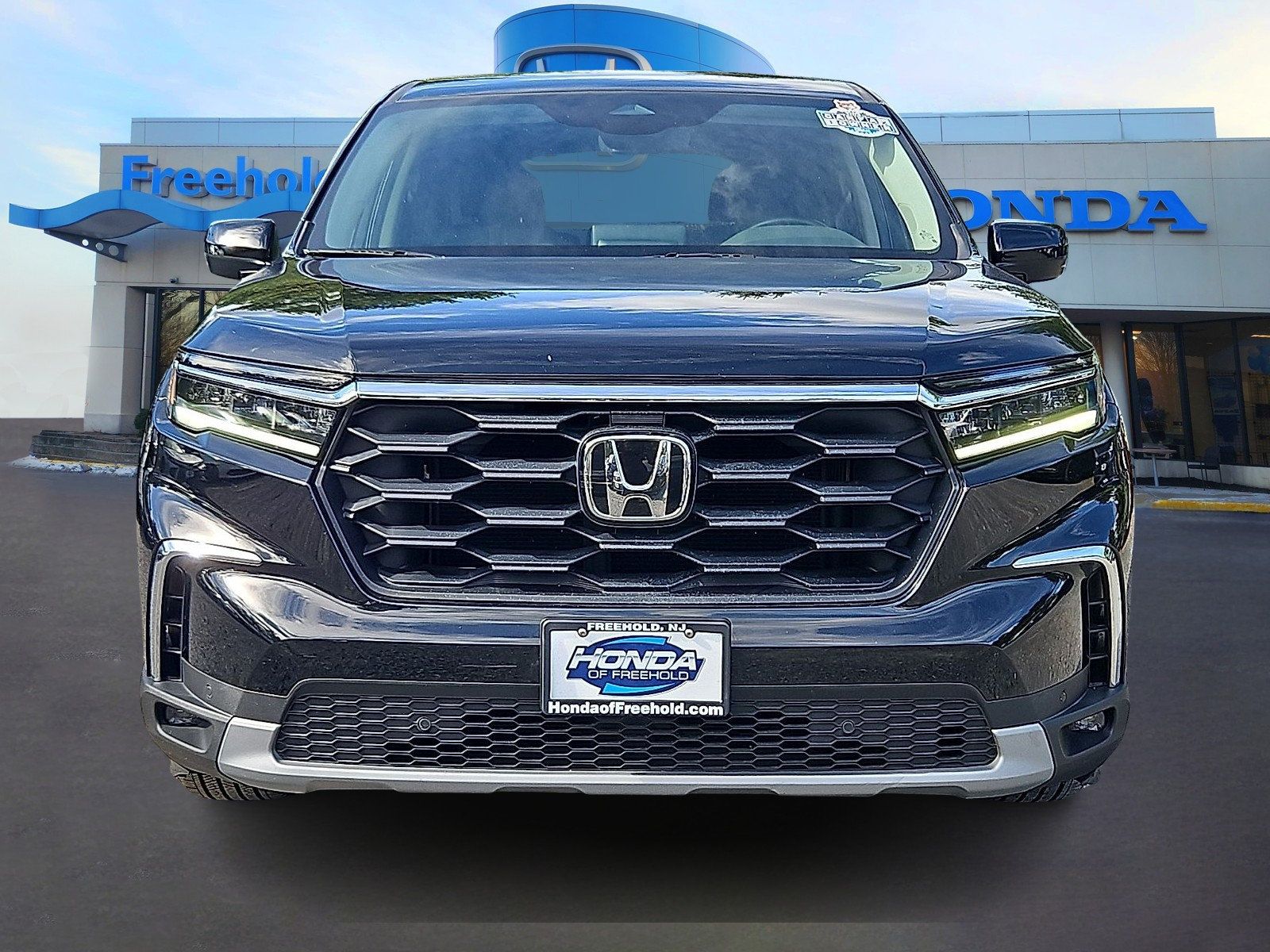 Used 2023 Honda Pilot EX-L image 2