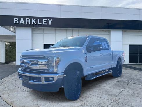 Used 2018 Ford F250 Lariat w/ Chrome Package image 7