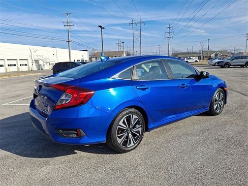 Used 2017 Honda Civic EX-T image 7