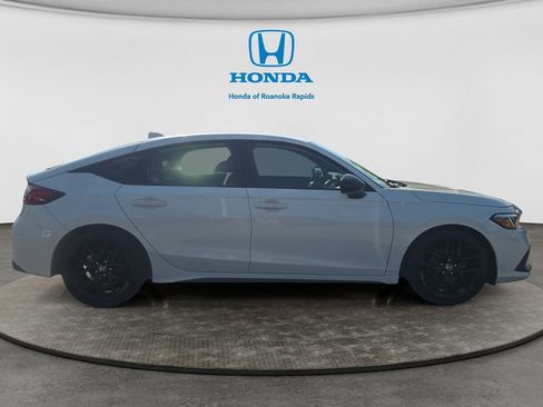 Used 2024 Honda Civic Sport image 6