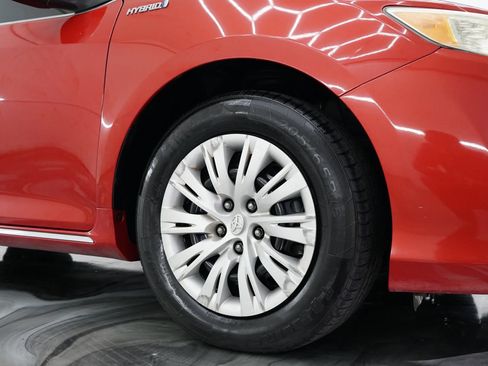 Used 2012 Toyota Camry LE w/ Preferred Accessory Pkg FWD image 4