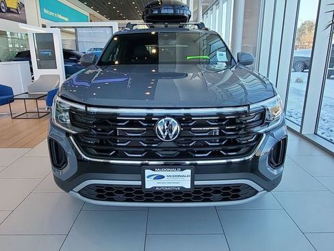 New 2026 Volkswagen Atlas Cross Sport SE image 3