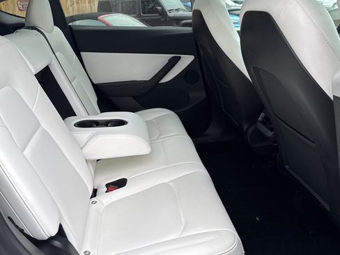 Used 2021 Tesla Model Y Long Range image 26