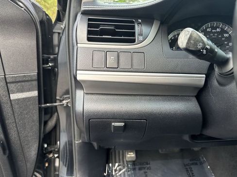 Used 2013 Toyota Camry SE image 22