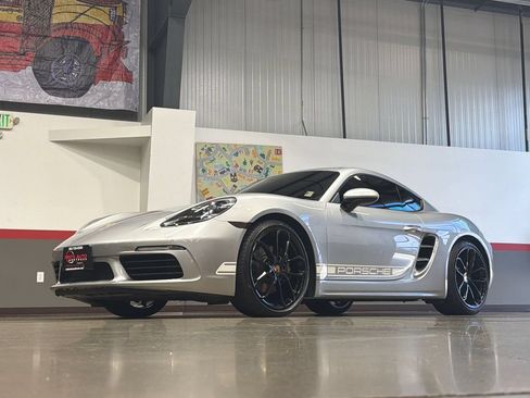 Used 2024 Porsche 718 Cayman RWD image 26