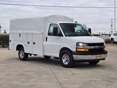 New 2025 Chevrolet Express 3500 w/ Power Convenience Package