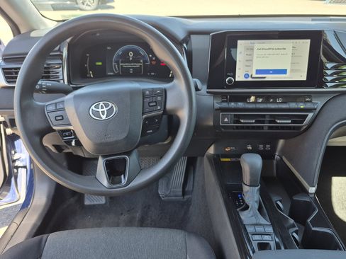 Certified 2025 Toyota Camry LE FWD image 18
