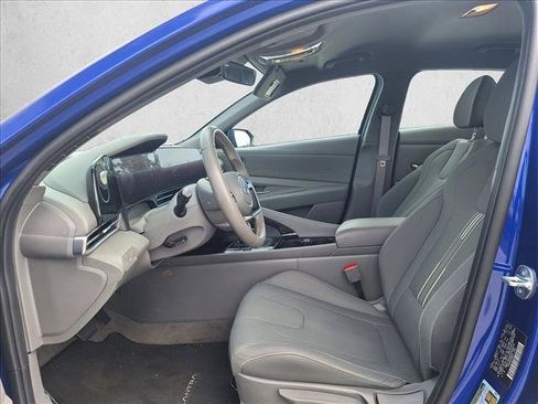 Used 2023 Hyundai Elantra SEL w/ Convenience Package FWD image 9