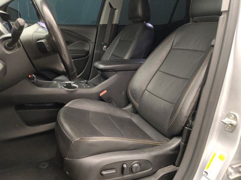 Used 2021 GMC Terrain SLT w/ Infotainment Package II FWD image 17