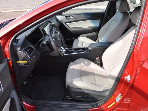 Used 2017 Hyundai Sonata Sport 2.0T FWD image 13