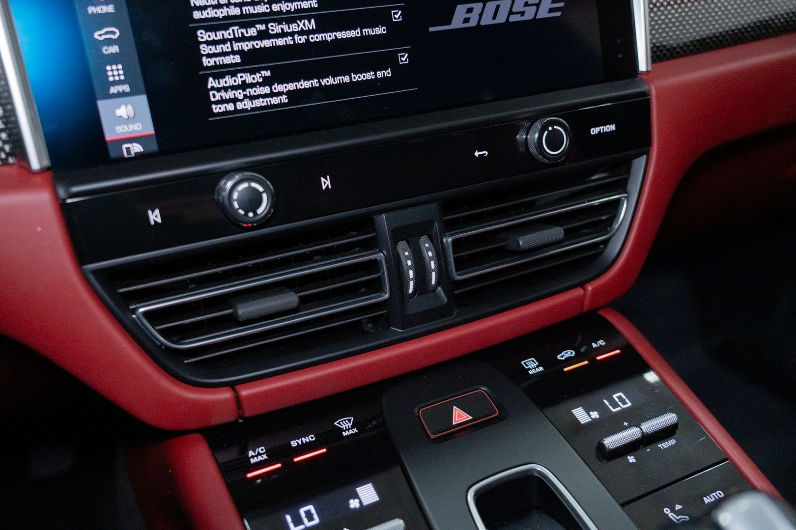 Used 2022 Porsche Macan GTS AWD/4WD image 48