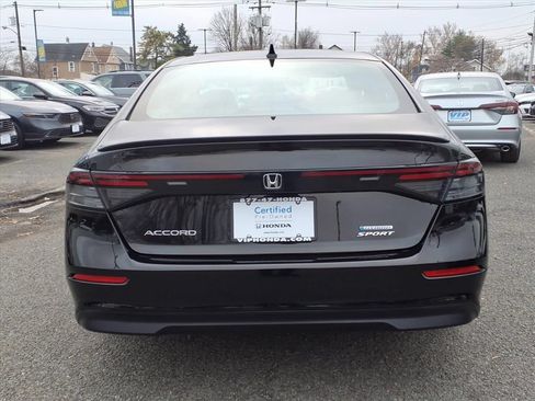 Used 2024 Honda Accord Sport image 5