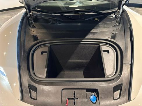 Used 2023 Porsche Taycan RWD image 32